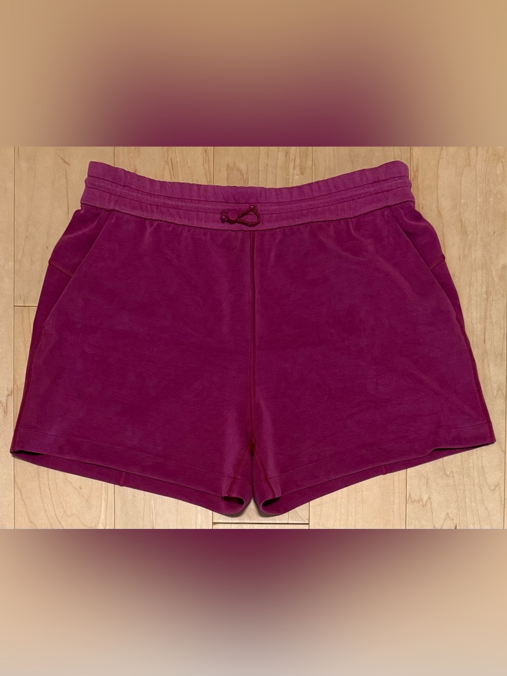 Lululemon Softstreme High Rise 4” Shorts Stretch Magenta Purple Women’s 12